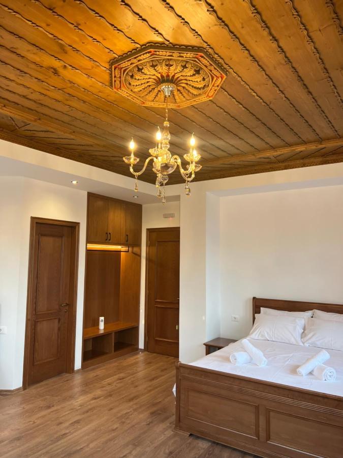 Hotel With Castle View Gjirokastër Eksteriør billede