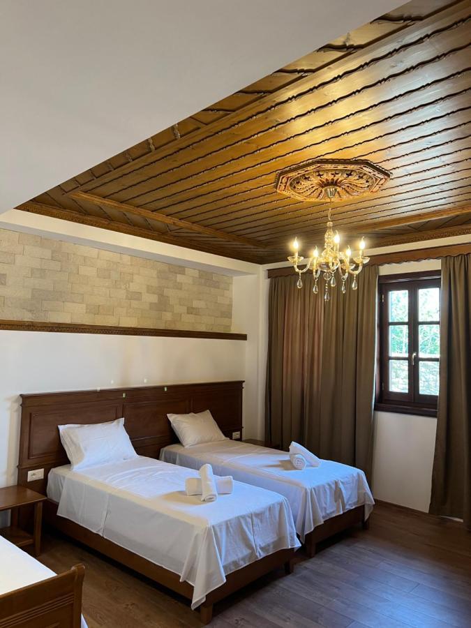 Hotel With Castle View Gjirokastër Eksteriør billede